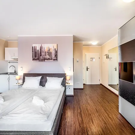Little-italy Aparthotel
