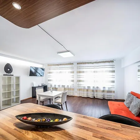 Aparthotel Little-italy 3*