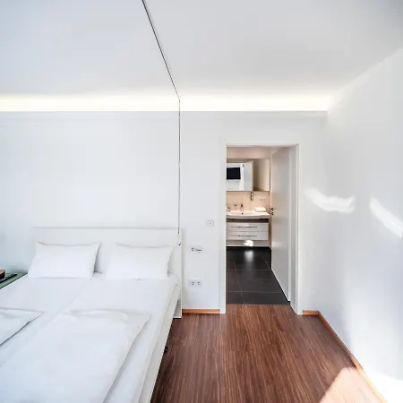 Aparthotel Little-italy 3*