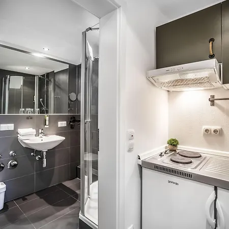 Little-italy Aparthotel 3*