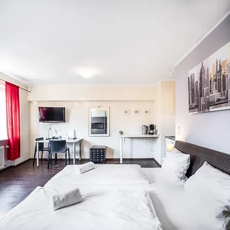 Little-italy Aparthotel